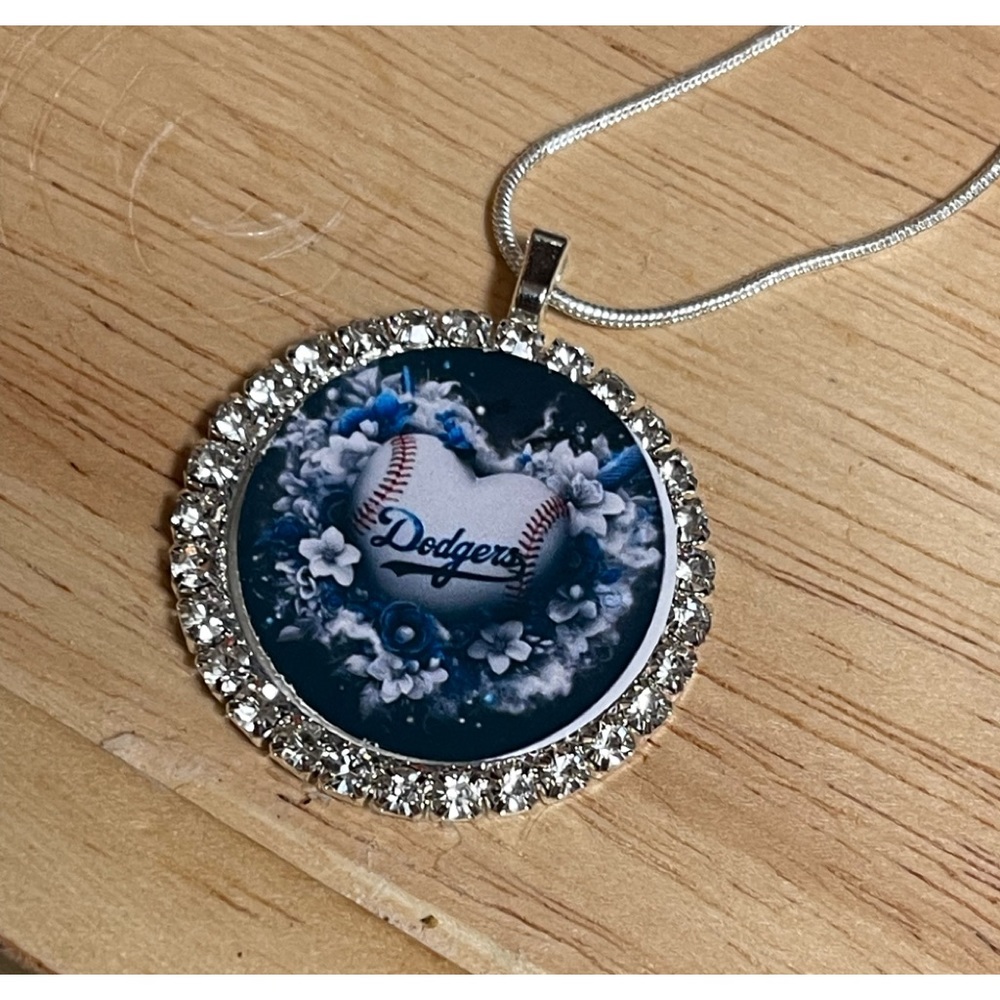 La dodgers necklace